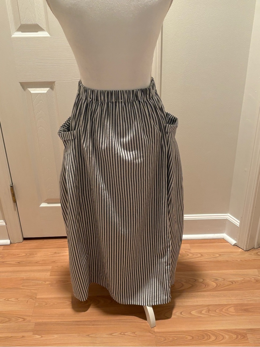 Striped Black and White Maxi Skirt with Side Pockets - Picture 2 of 5